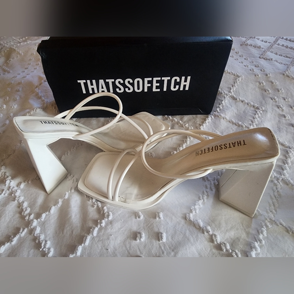 Thatssofetch white sandles size 8